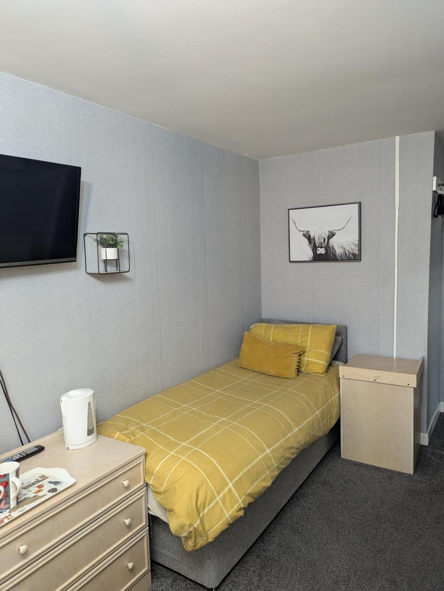 Rooms At Tarrareoch Батгейт Стая снимка
