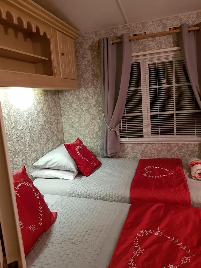 Rooms At Tarrareoch Батгейт Екстериор снимка